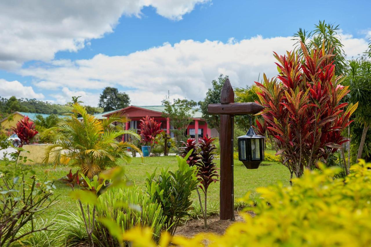 Andasibe Lemurs Lodge Экстерьер фото